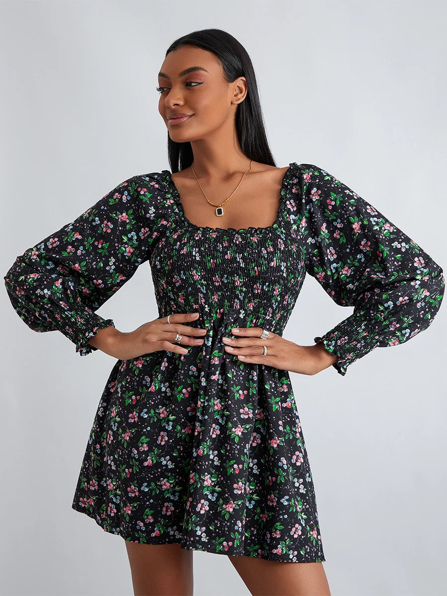 Classic Vintage Dress with a Flattering Fit