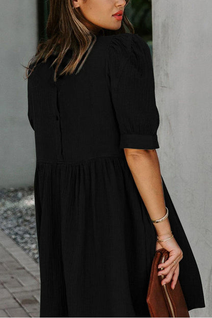 Beautifully Finished Dress in a Timeless Design
