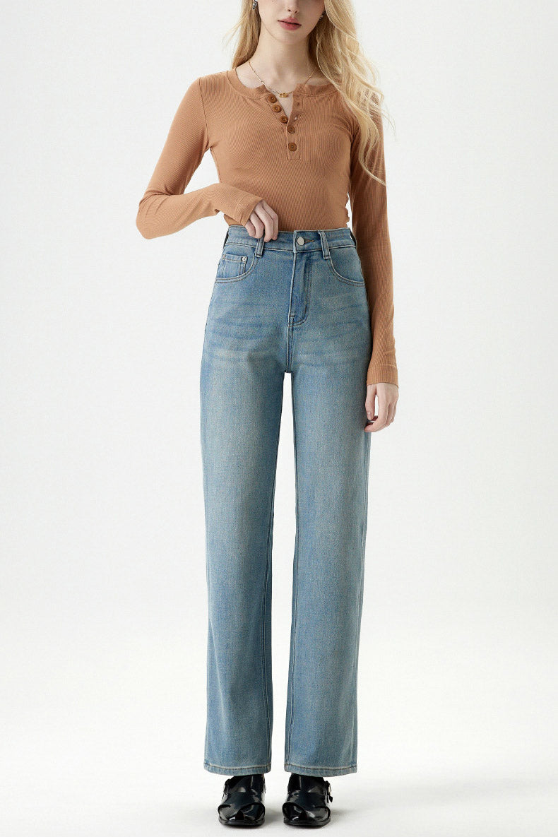 Classic Vintage Pants with a Flattering Fit