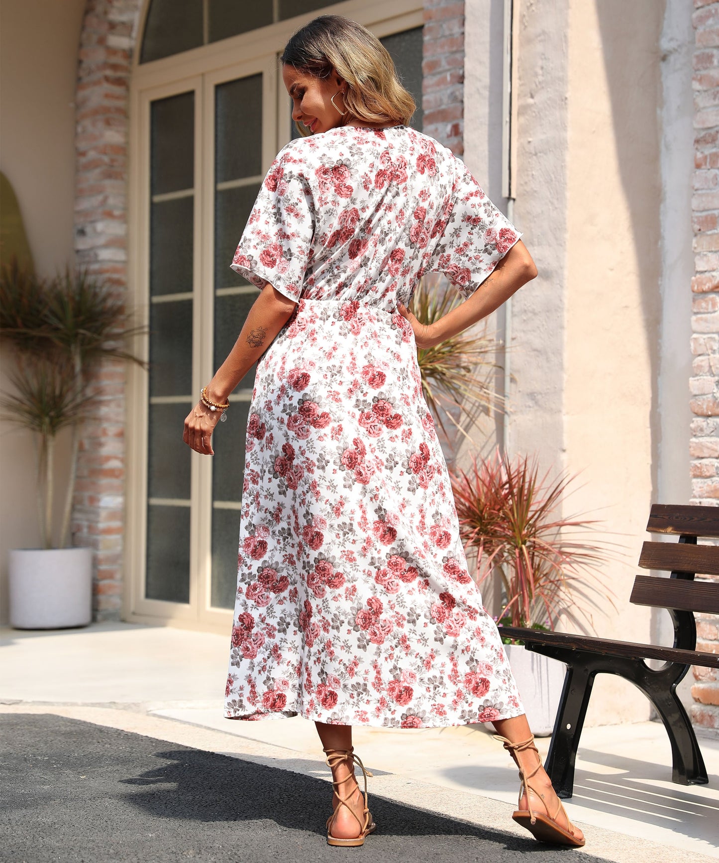 Well Tailored Dress with a Graceful Silhouette