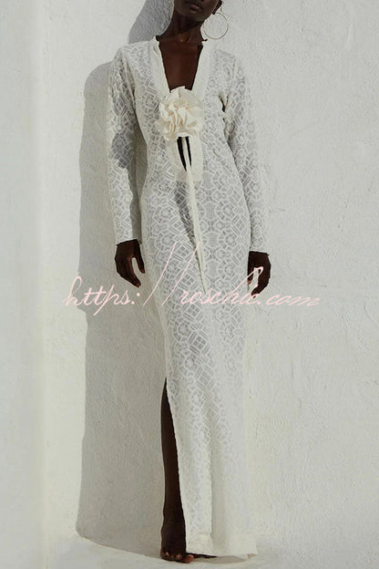 Beautifully Crafted Dress in a Classic Style