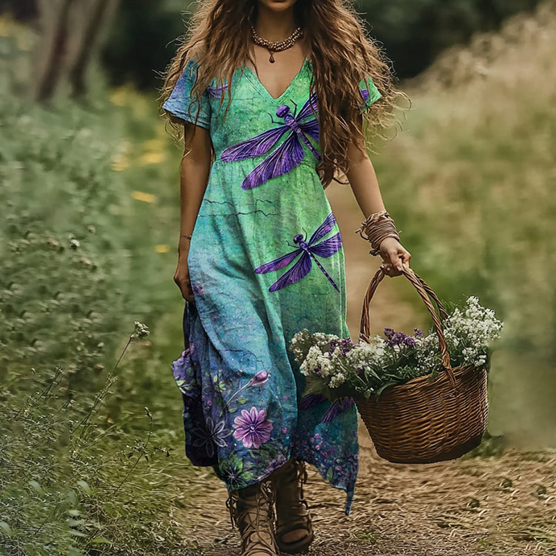 Classic Vintage Dress with a Flattering Fit