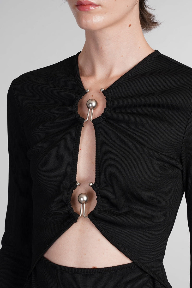 Effortlessly Elegant Garment with a Timeless Design