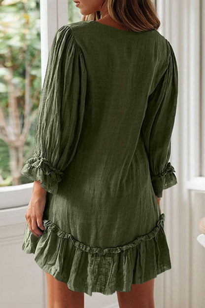Effortlessly Elegant Dress with a Timeless Design
