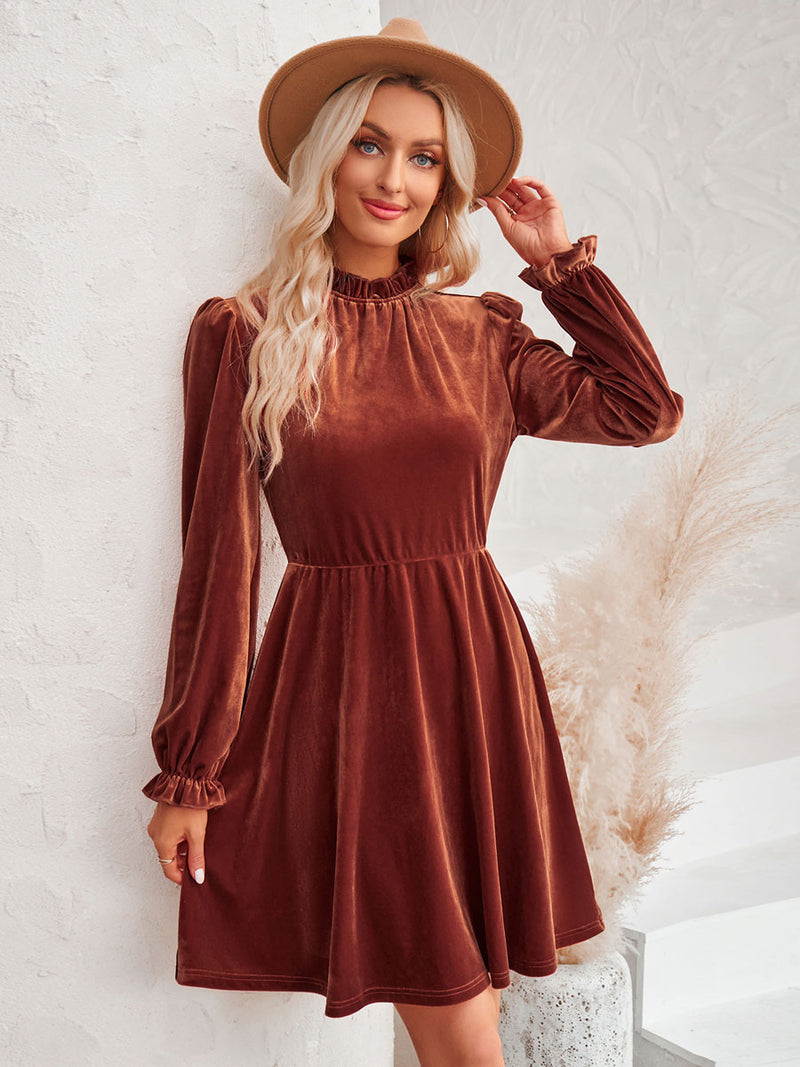 Classic Vintage Dress with a Flattering Fit