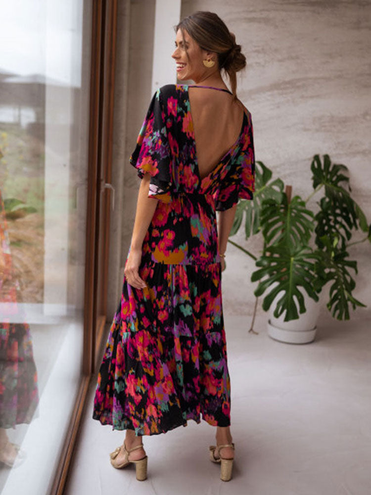 Classic Vintage Dress with a Flattering Fit