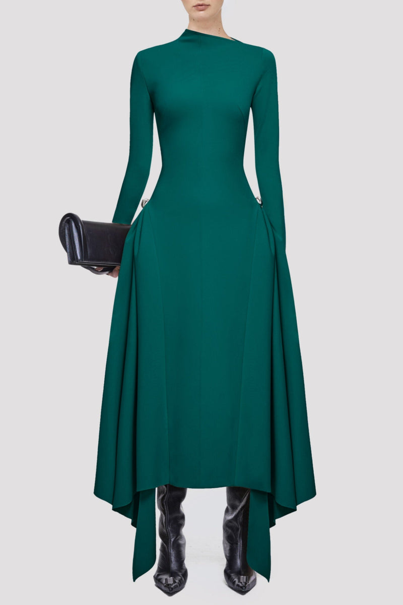 Beautifully Finished Dress in a Timeless Design
