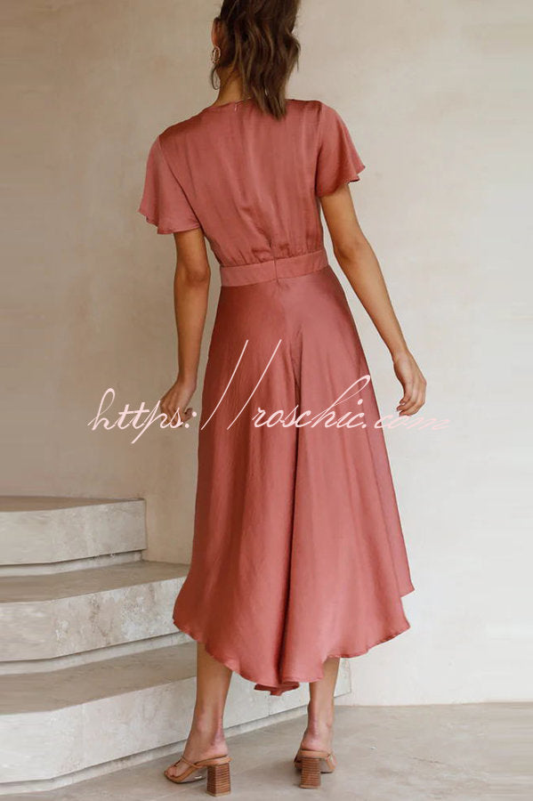 Beautifully Crafted Dress in a Classic Style