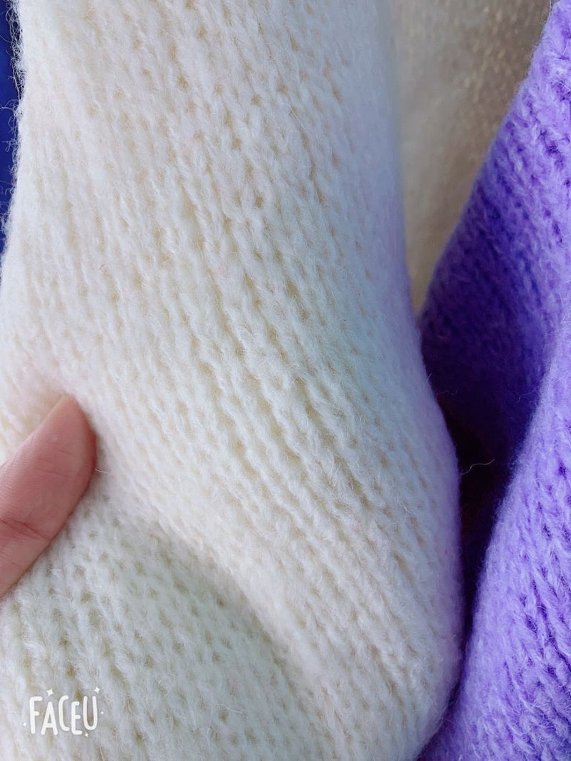Effortlessly Elegant Sweater with a Timeless Design
