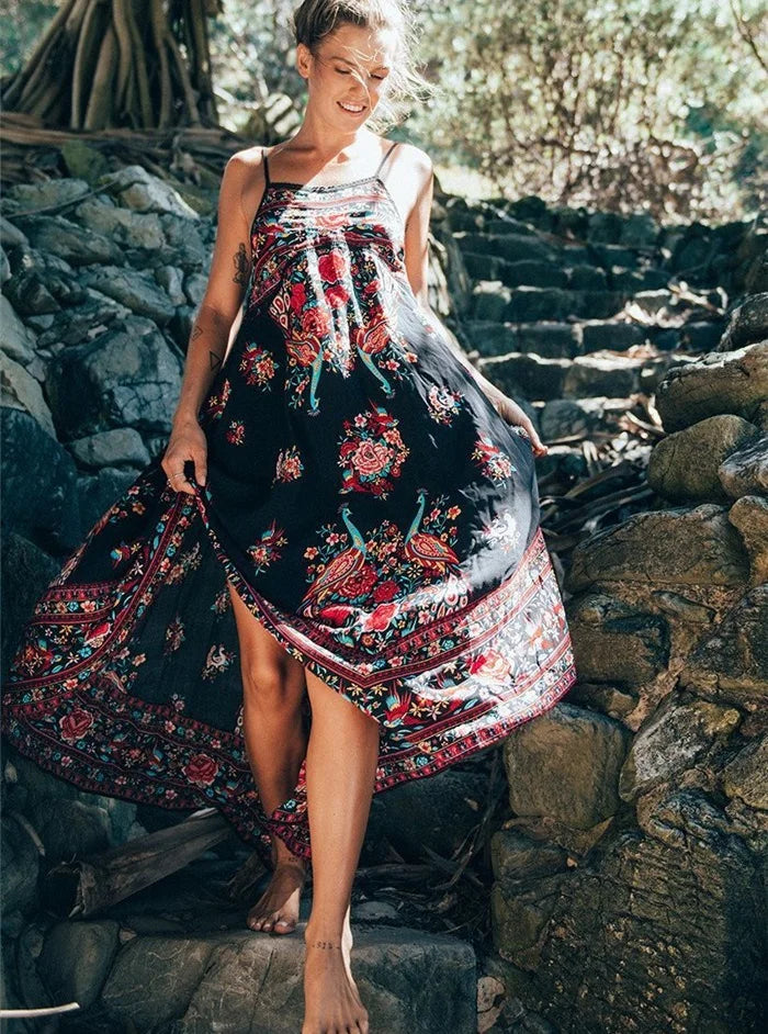 Classic Vintage Dress with a Flattering Fit
