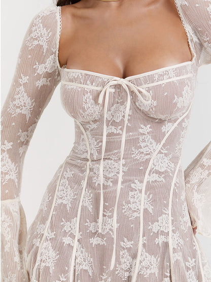 Classic Vintage Dress with a Flattering Fit