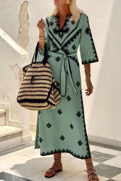 Sophisticated Dress with a Clean Classic Look