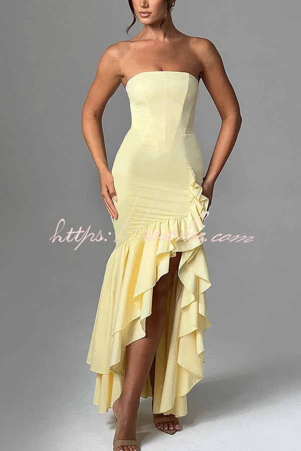 Well Tailored Dress with a Graceful Silhouette