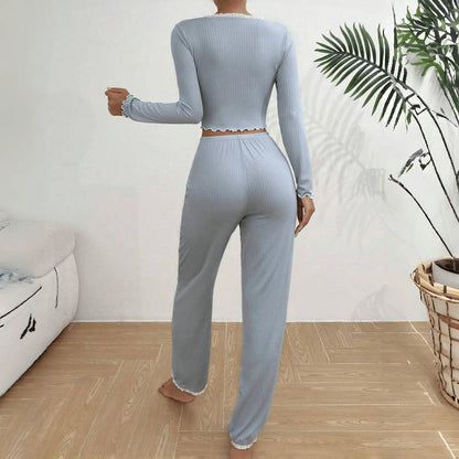 Well Tailored Pants with a Graceful Silhouette