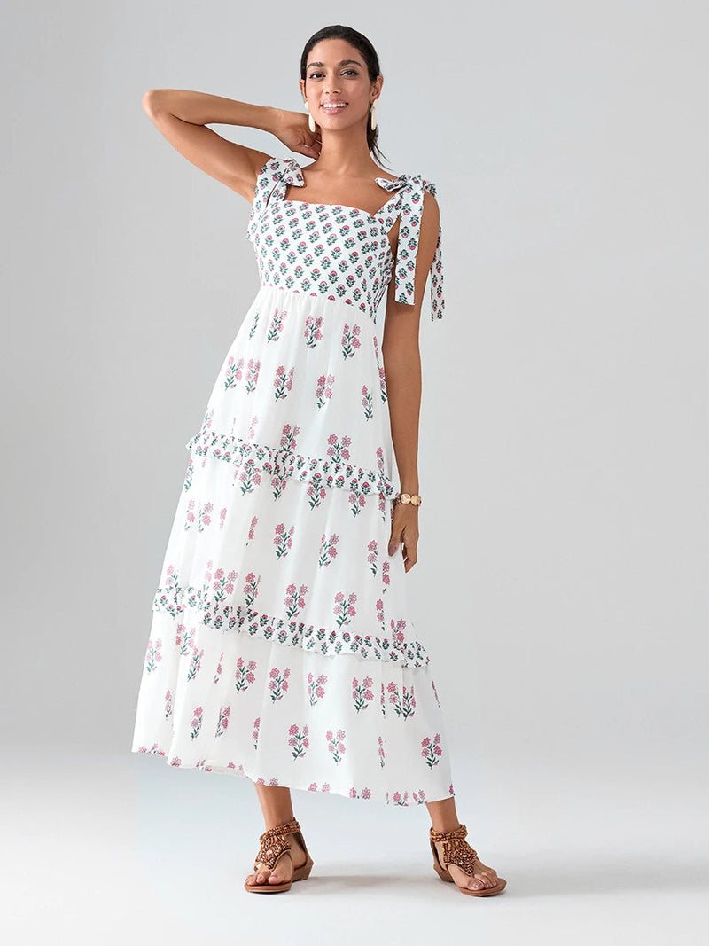 Beautifully Finished Dress in a Timeless Design