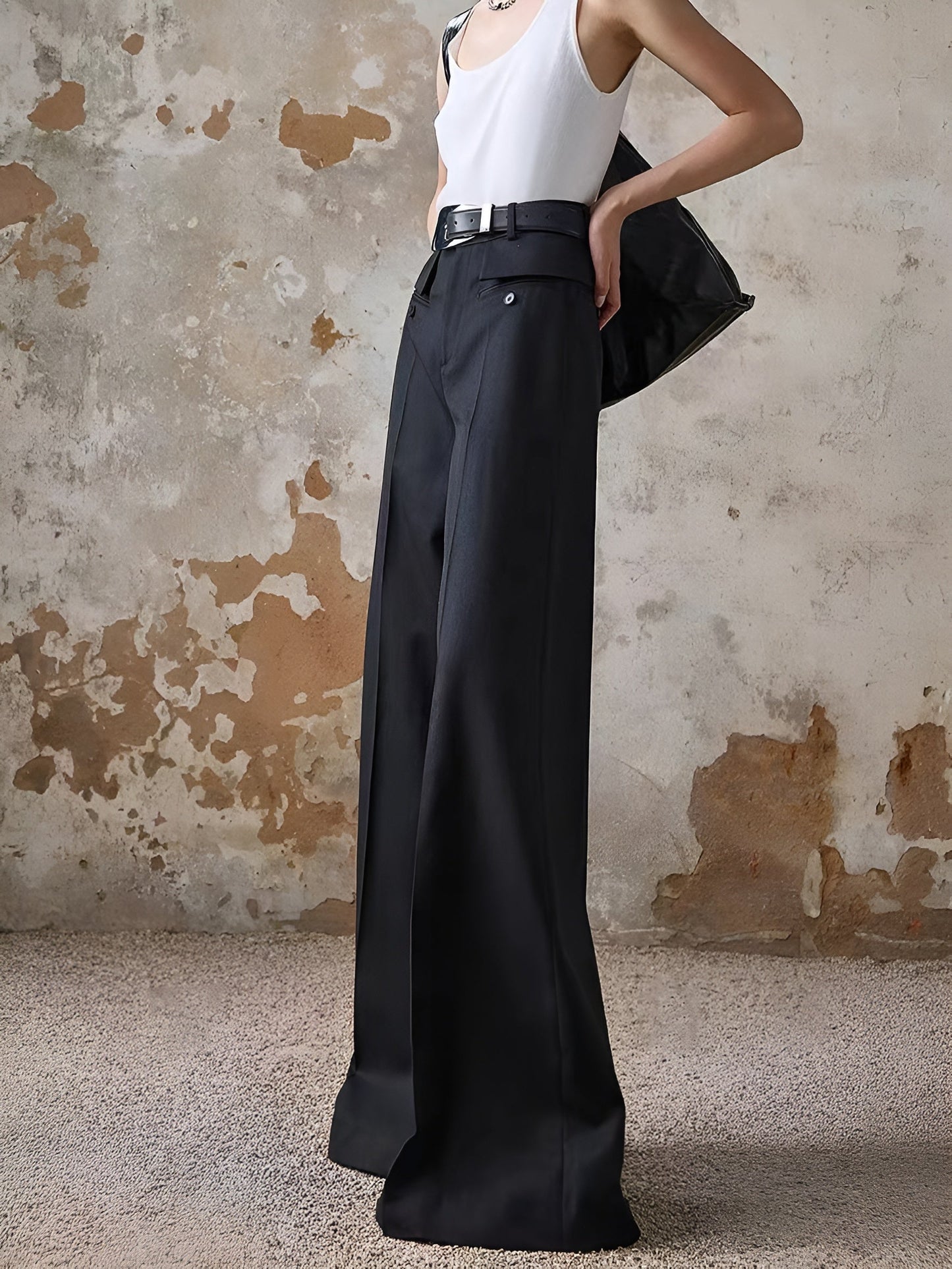 Classic Vintage Pants with a Flattering Fit