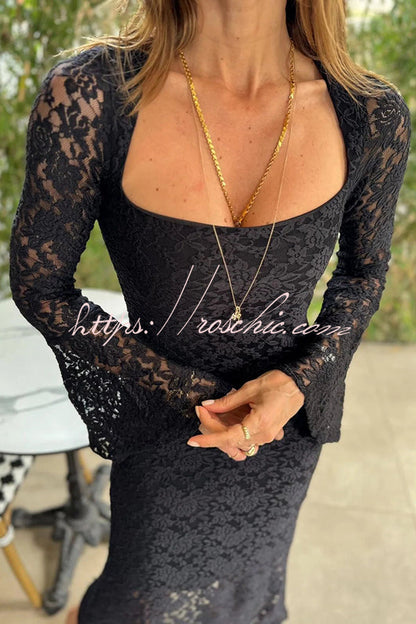 Classic Vintage Dress with a Flattering Fit