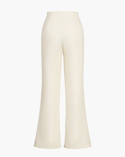 Effortlessly Elegant Pants with a Timeless Design