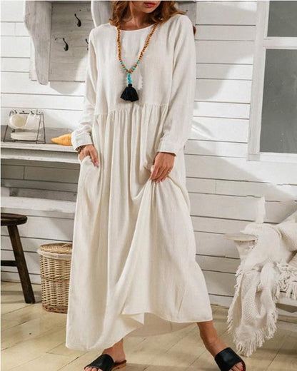 Beautifully Finished Dress in a Timeless Design