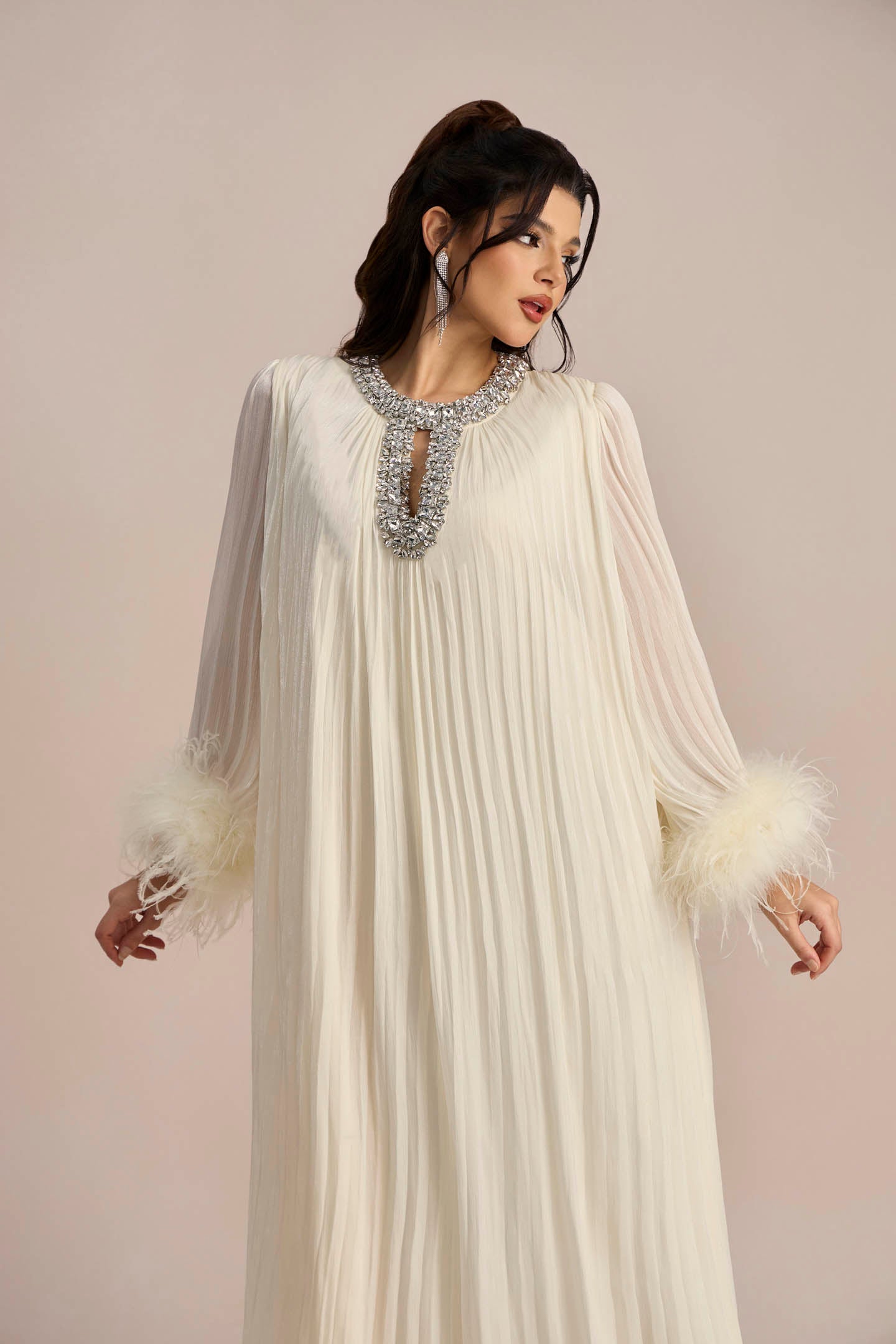 Effortlessly Elegant Dress with a Timeless Design