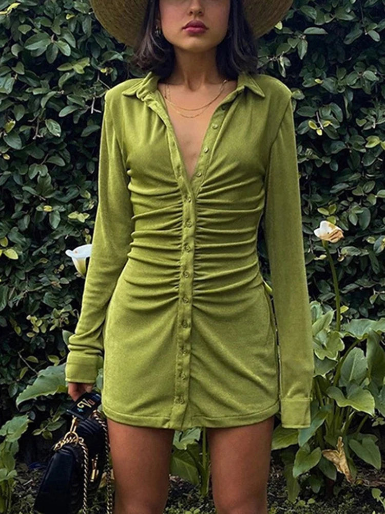 Effortlessly Elegant Dress with a Timeless Design