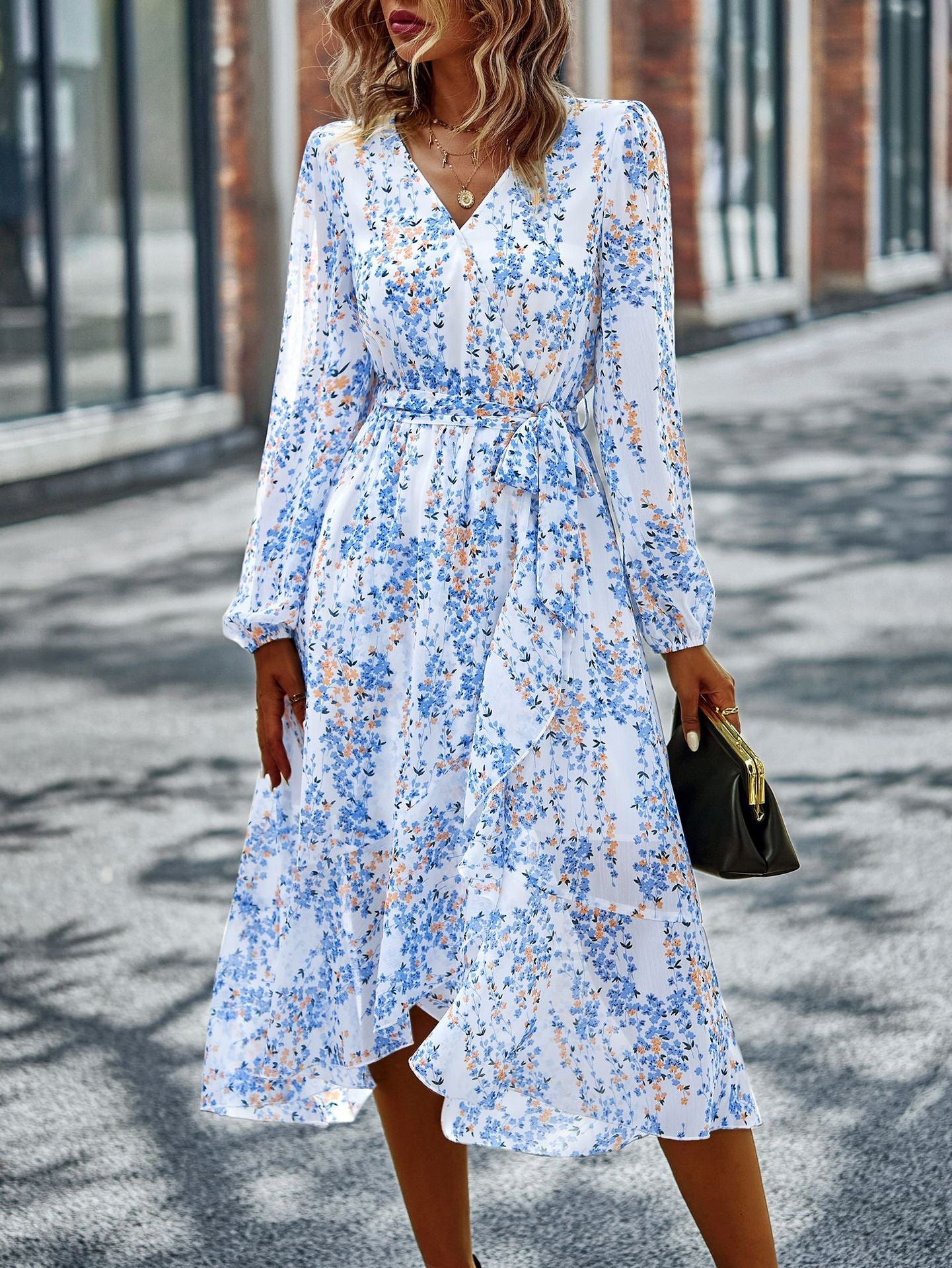 Gracefully Styled Dress for Any Occasion