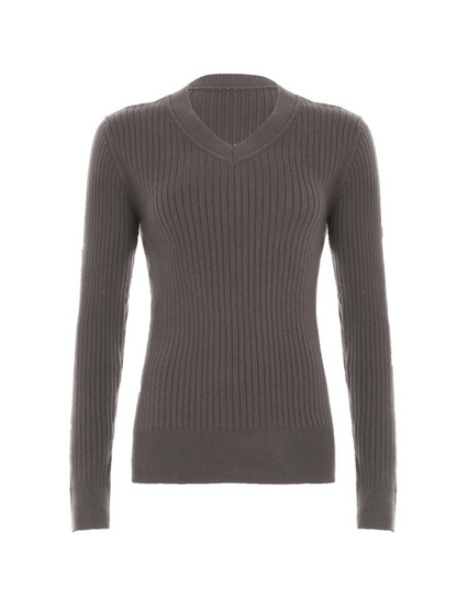 Well Tailored Sweater with a Graceful Silhouette