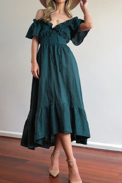 Beautifully Finished Dress in a Timeless Design