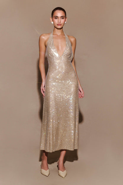 Gracefully Styled Dress for Any Occasion