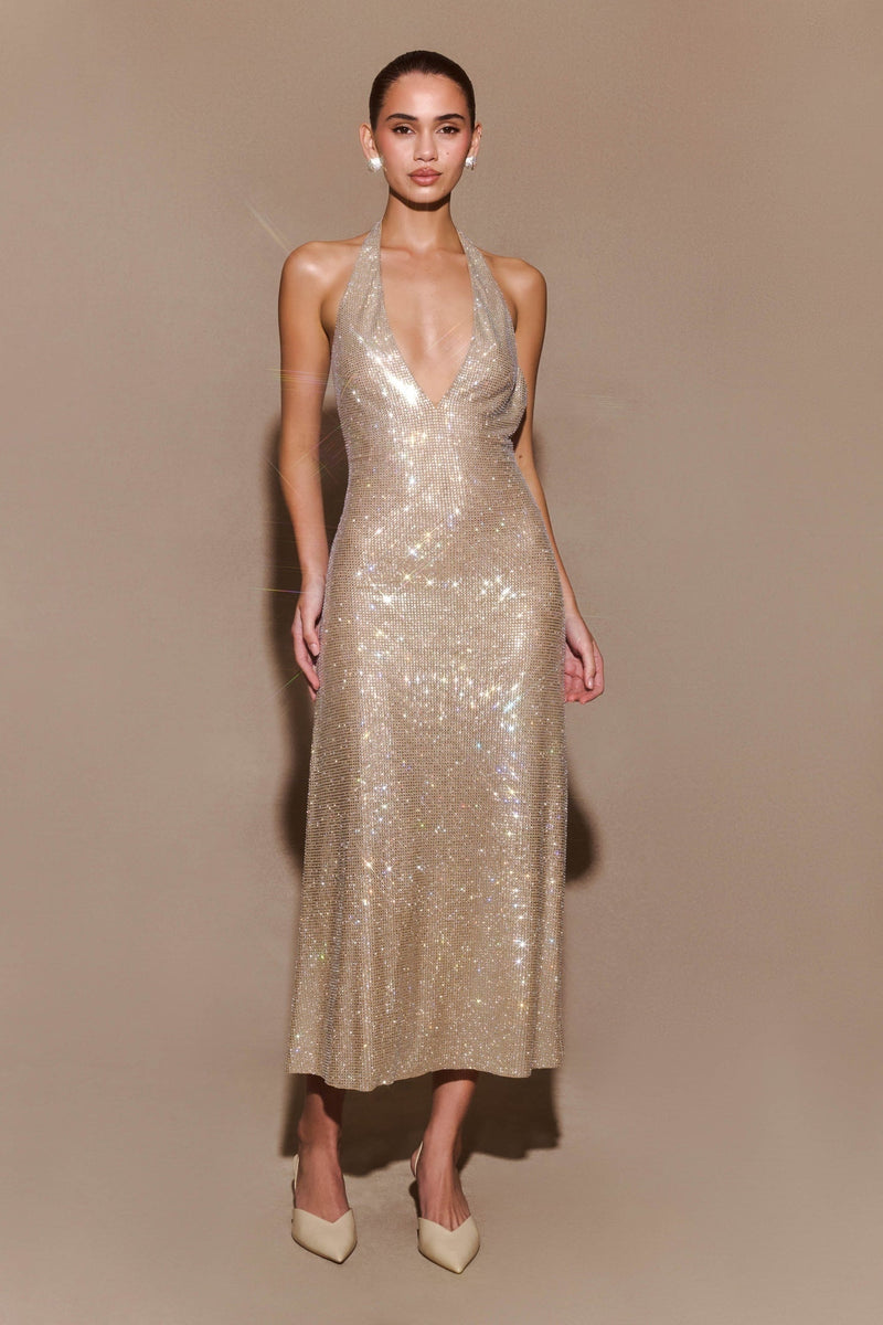 Gracefully Styled Dress for Any Occasion