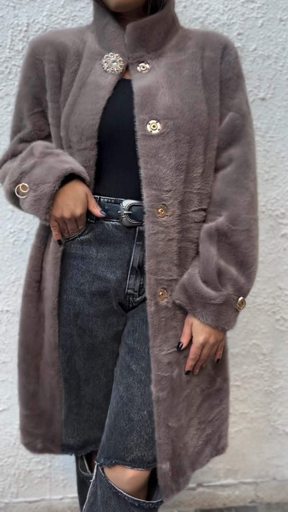 Gracefully Styled Jacket for Any Occasion