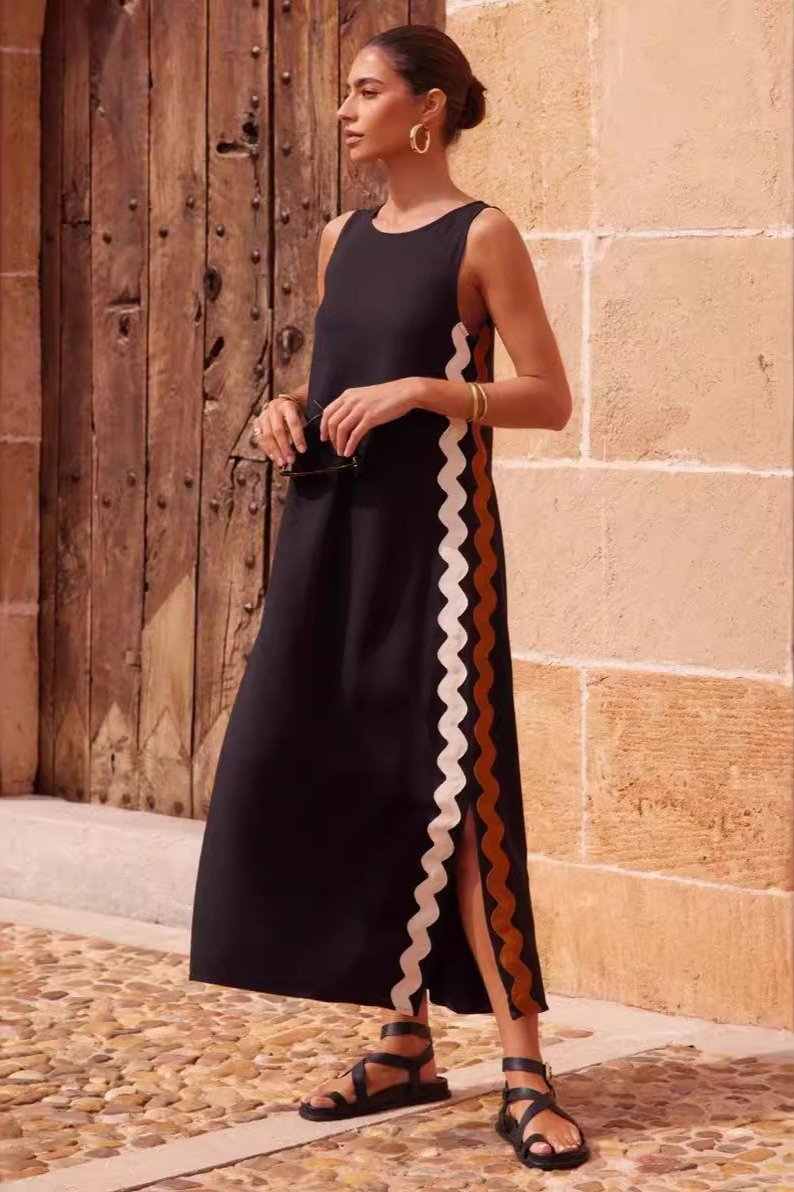 Classic Vintage & Enduringly Stylish Dress