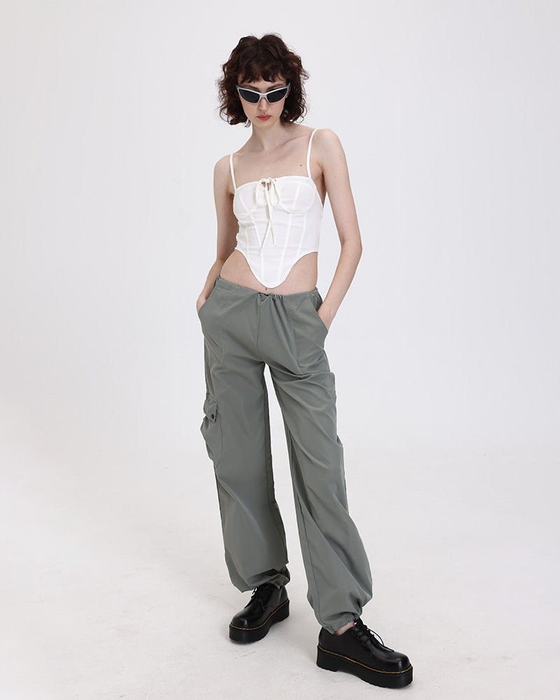 Well Tailored Pants with a Graceful Silhouette