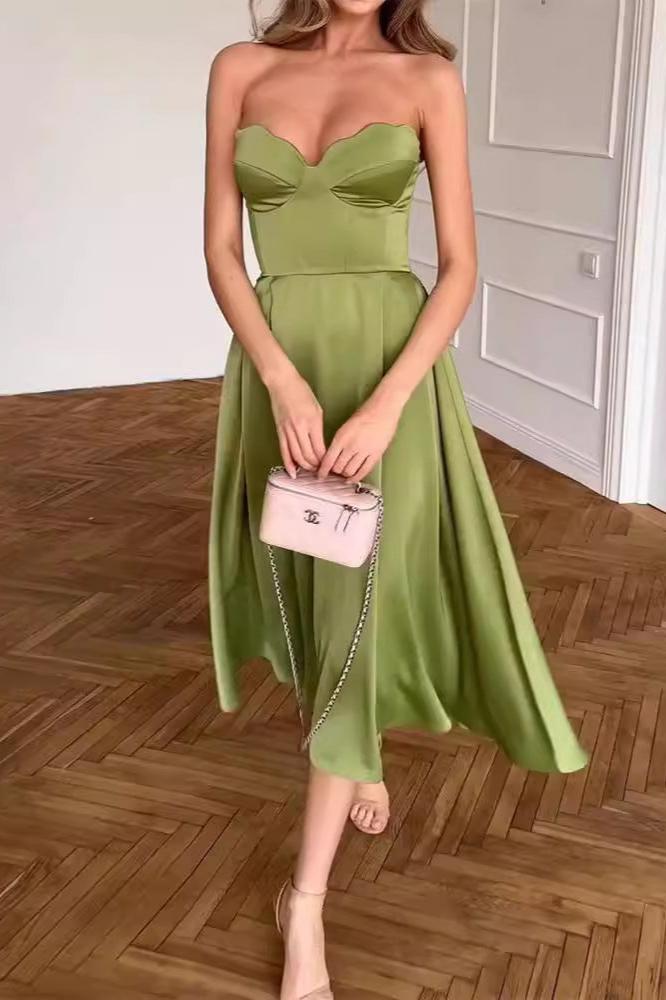 Sophisticated Dress with a Clean Classic Look