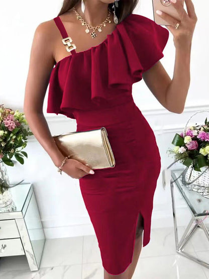 Well Tailored Dress with a Graceful Silhouette