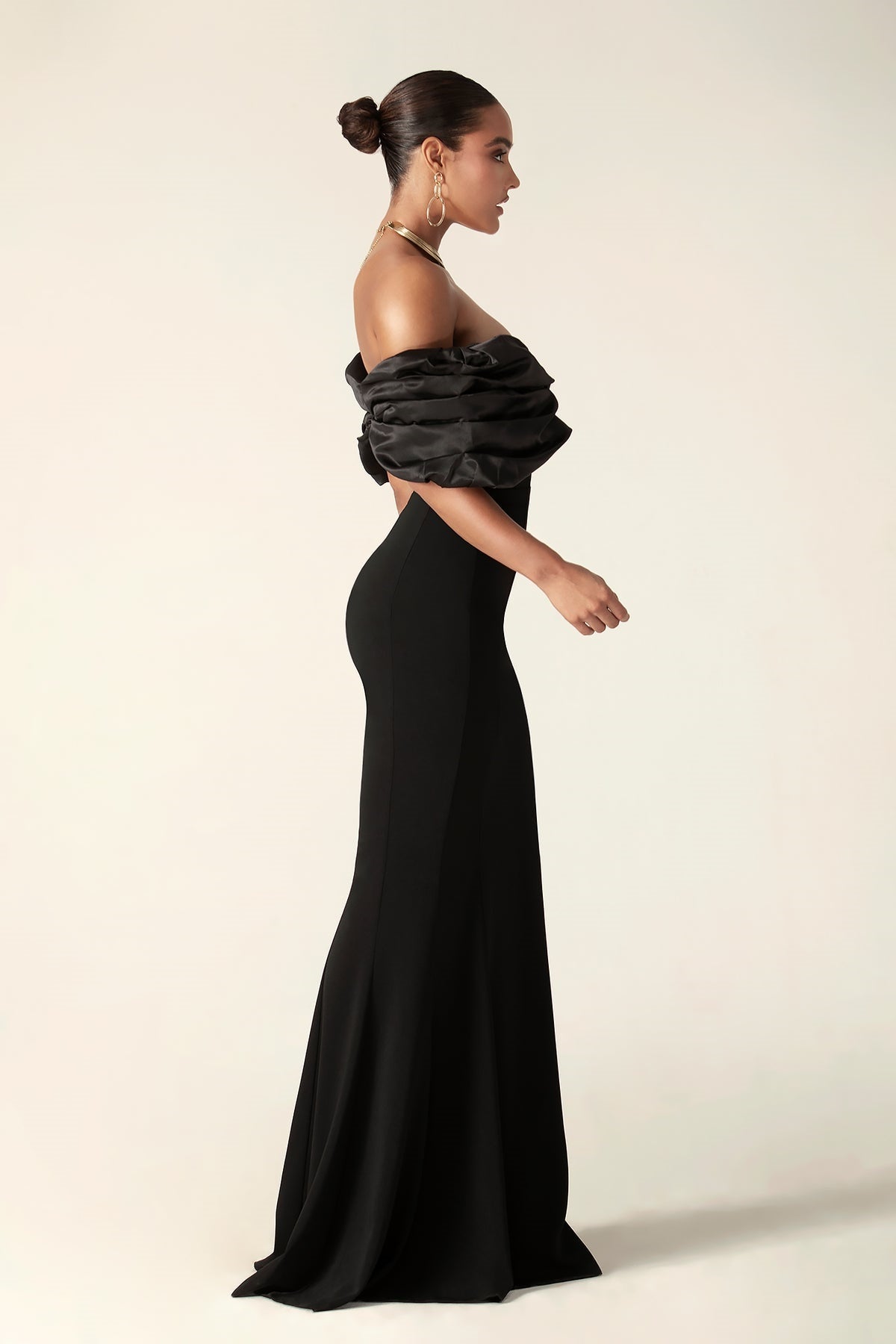 Gracefully Styled Dress for Any Occasion