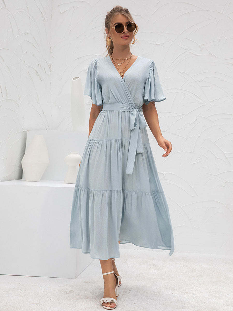 Effortlessly Elegant Dress with a Timeless Design