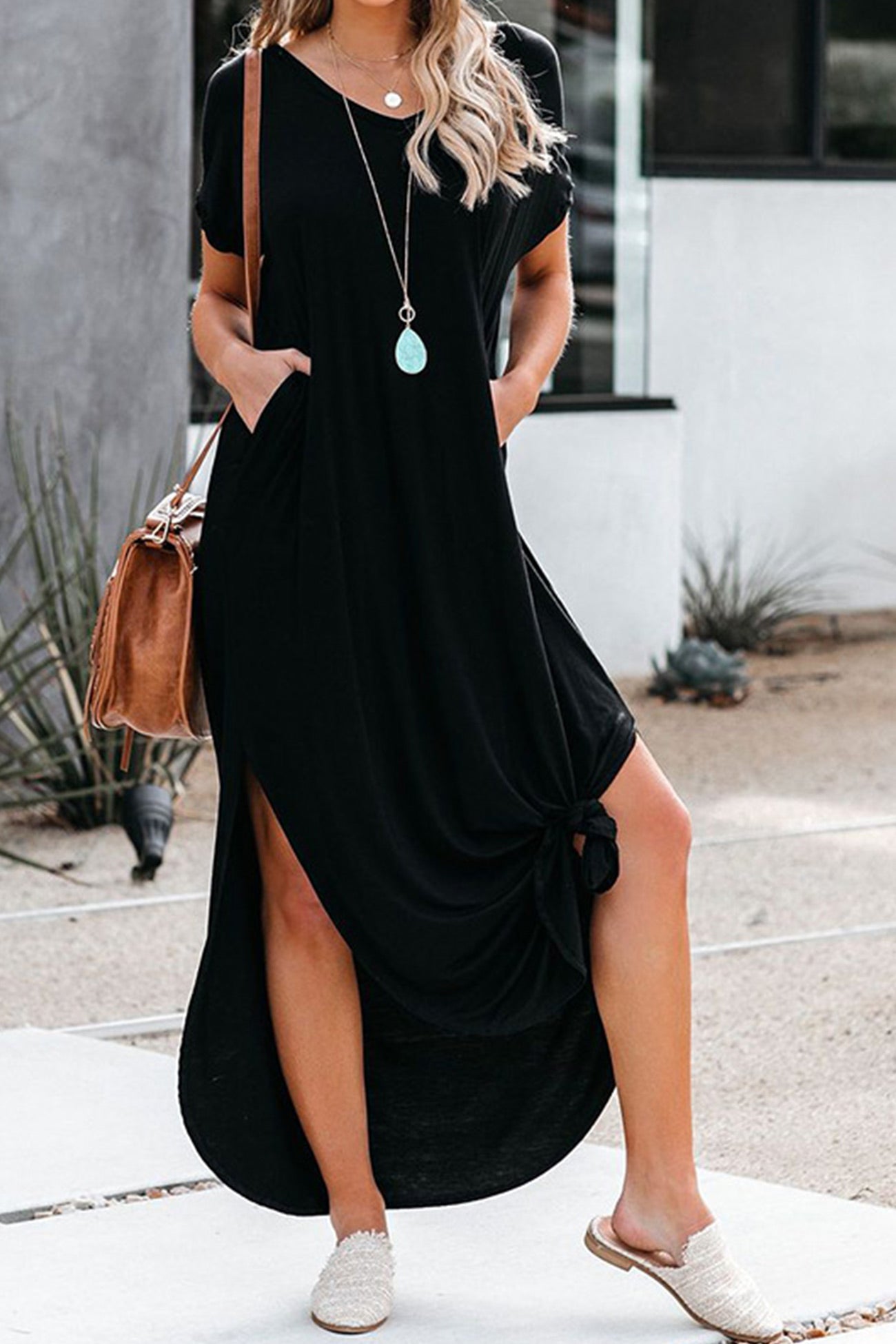 Beautifully Crafted Dress in a Classic Style