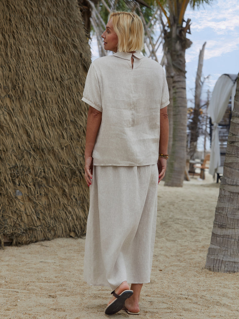 Classic Vintage Shirt with a Flattering Fit