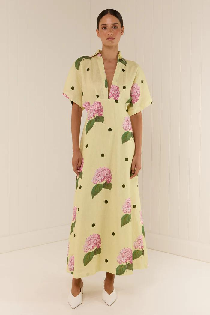 Beautifully Crafted Dress in a Classic Style