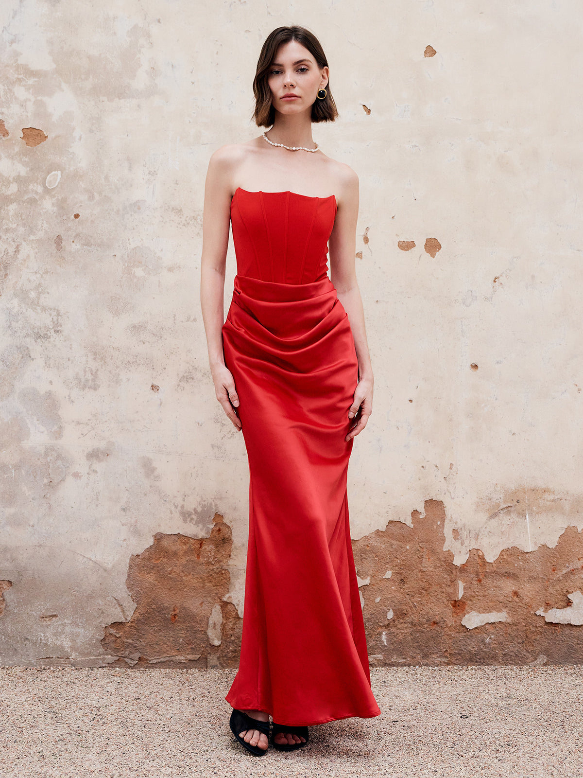 Gracefully Styled Dress for Any Occasion