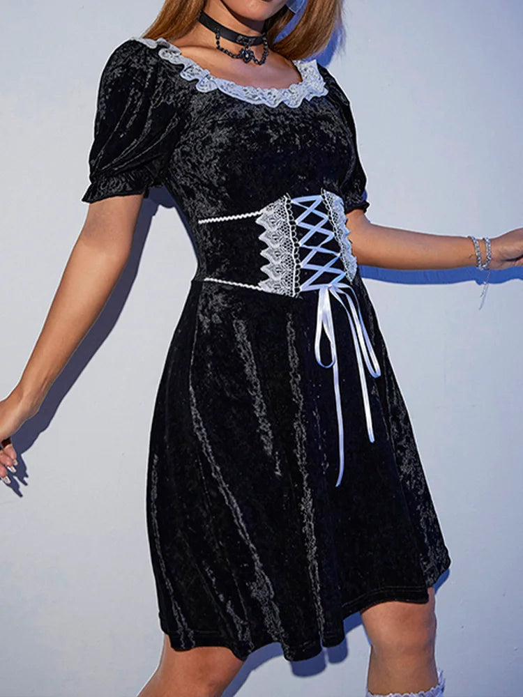Beautifully Crafted Dress in a Classic Style