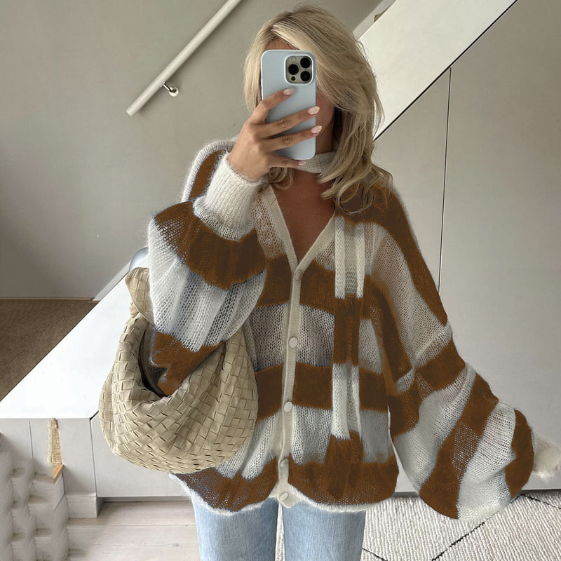 Effortlessly Elegant Cardigan with a Timeless Design