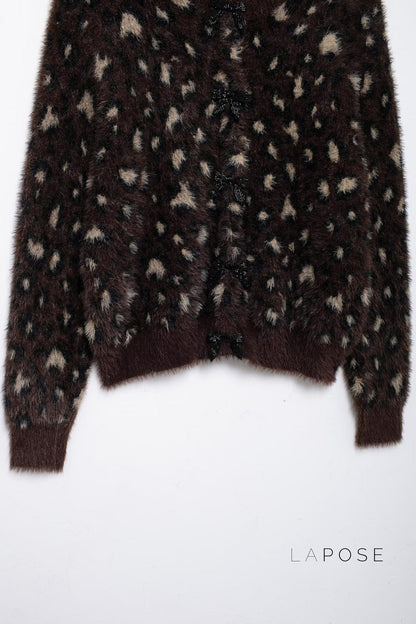 Classic Vintage Cardigan with a Flattering Fit