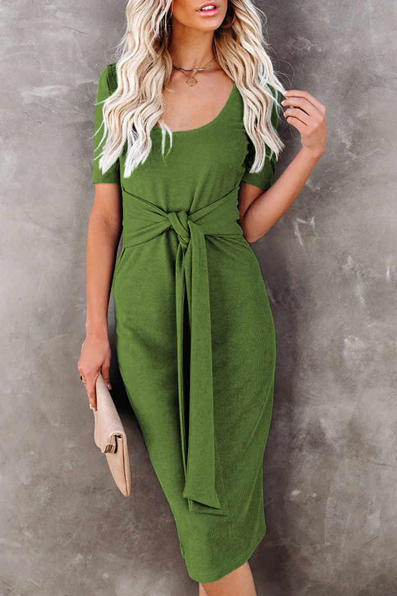 Gracefully Styled Dress for Any Occasion
