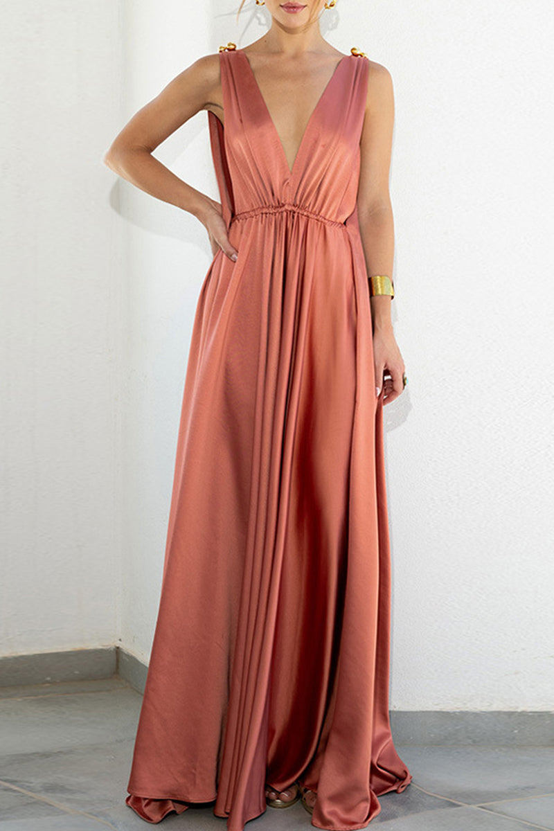 Beautifully Finished Dress in a Timeless Design