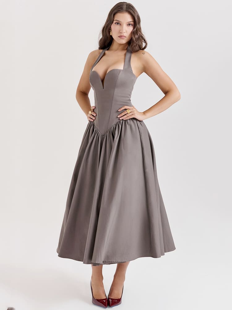 Beautifully Crafted Dress in a Classic Style