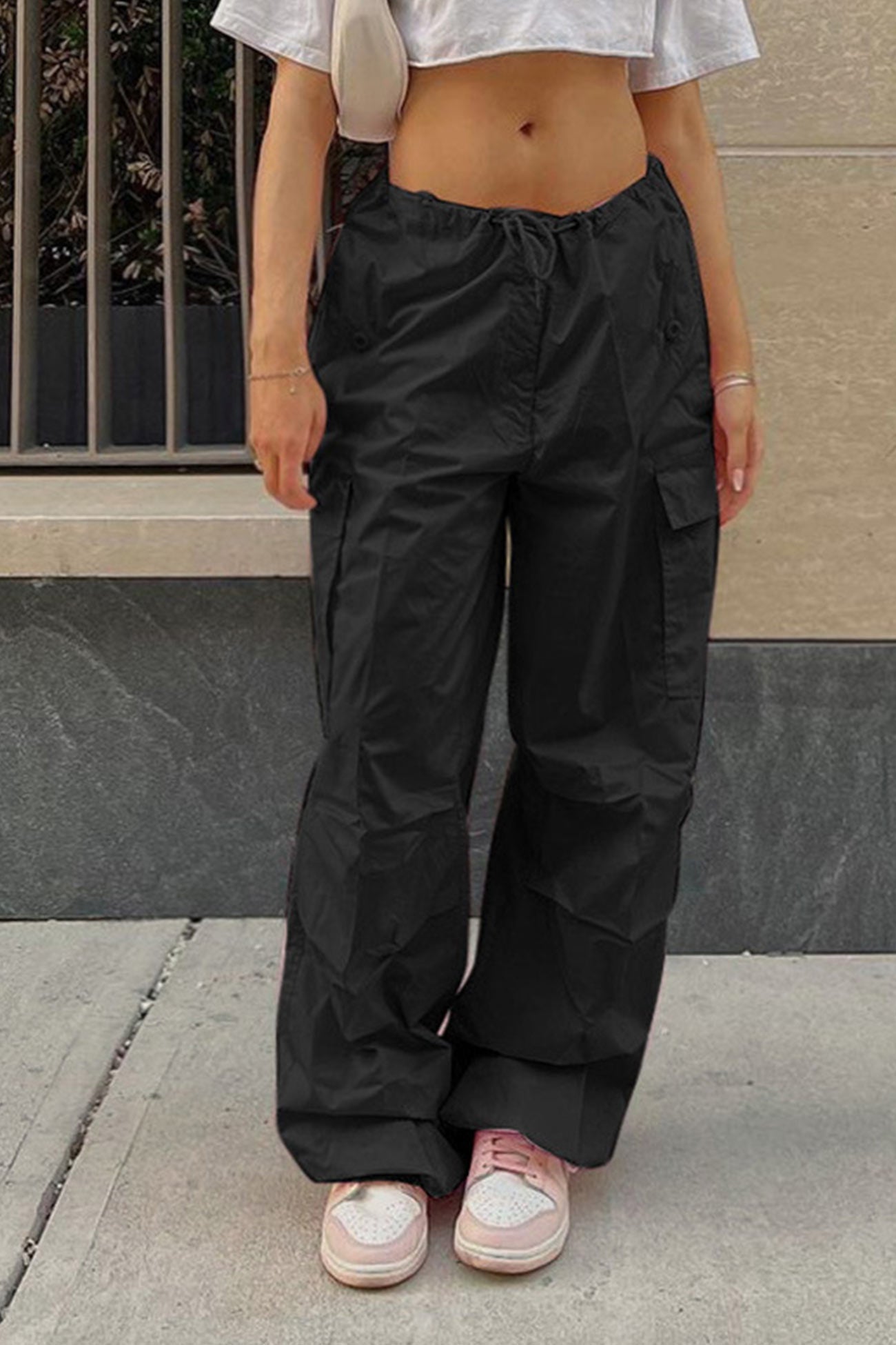 Well Tailored Pants with a Graceful Silhouette