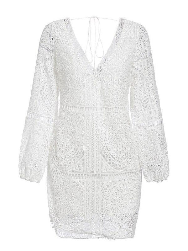 Beautifully Finished Dress in a Timeless Design