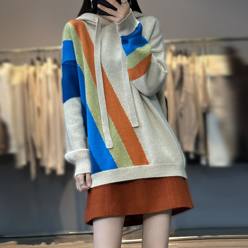 Well Tailored Sweater with a Graceful Silhouette